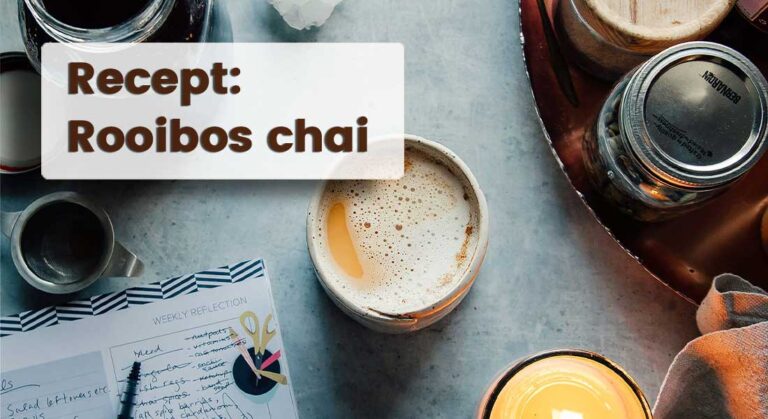 Rooibos chai je jakousi alternativou k populárnímu indickému masala chaii, s tím rozdílem, že rooibos chai je bezkofeinový. Můžete si jej tedy vychutnat bez problémů kdykoliv.